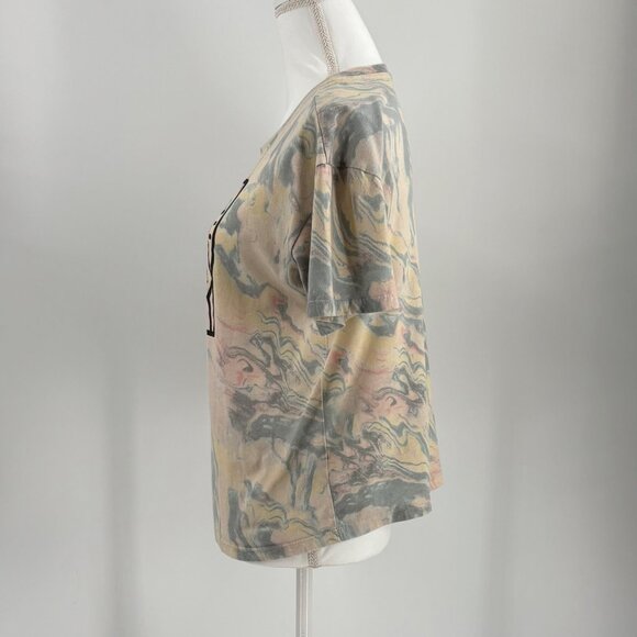 Keith Haring Womens Size 2X Marbled Tee With Pink Heart Graphic - Picture 3 of 9